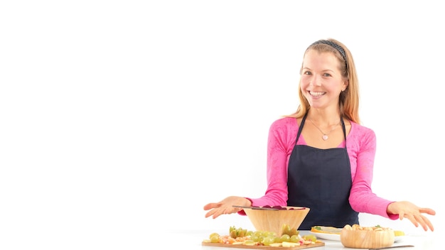 Uśmiechnięta osoba jedząca